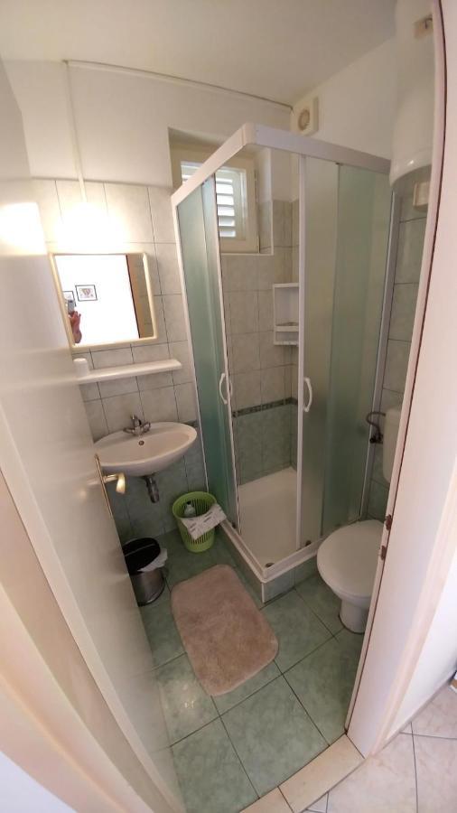 Apartments Dora Banjol Luaran gambar