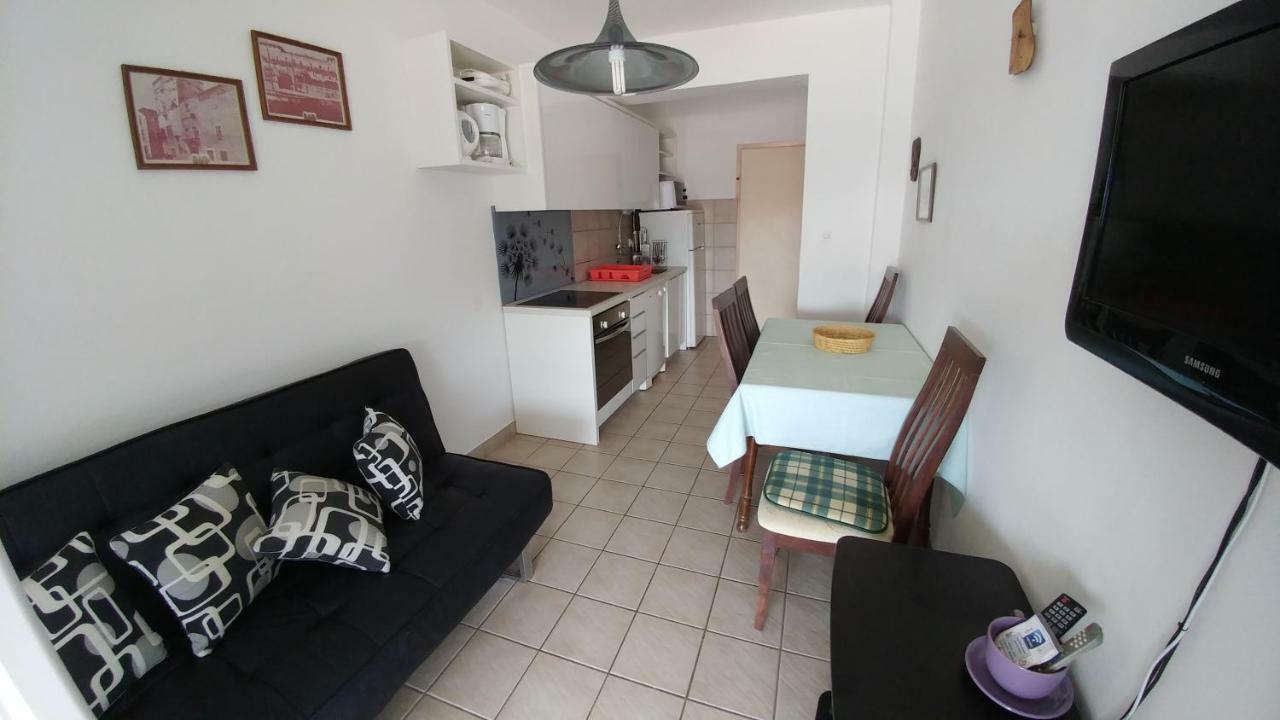 Apartments Dora Banjol Luaran gambar