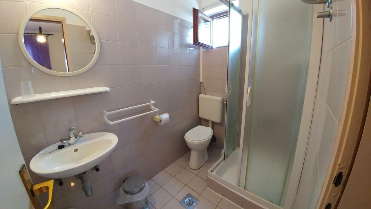 Apartments Dora Banjol Luaran gambar