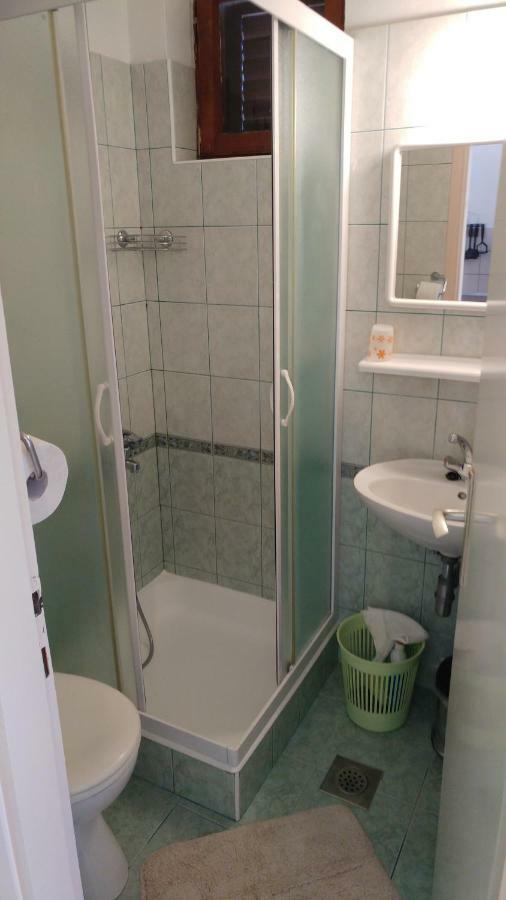 Apartments Dora Banjol Luaran gambar