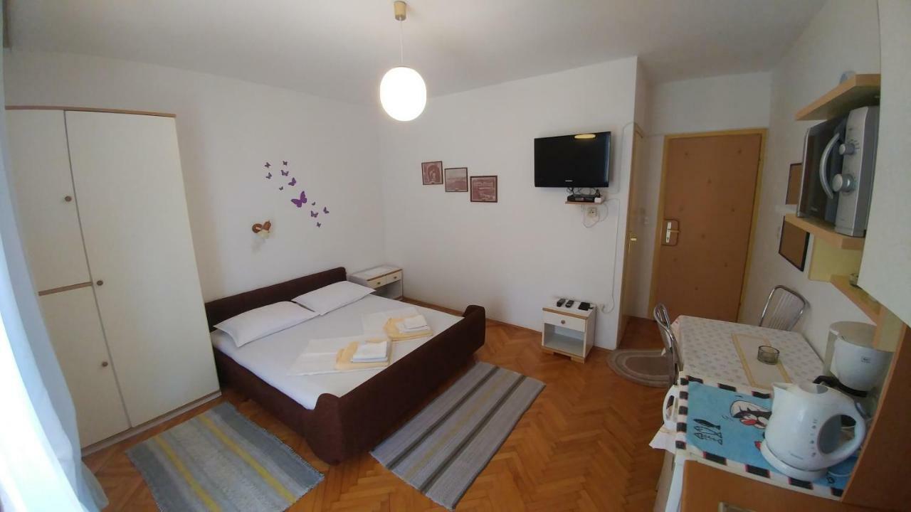 Apartments Dora Banjol Luaran gambar