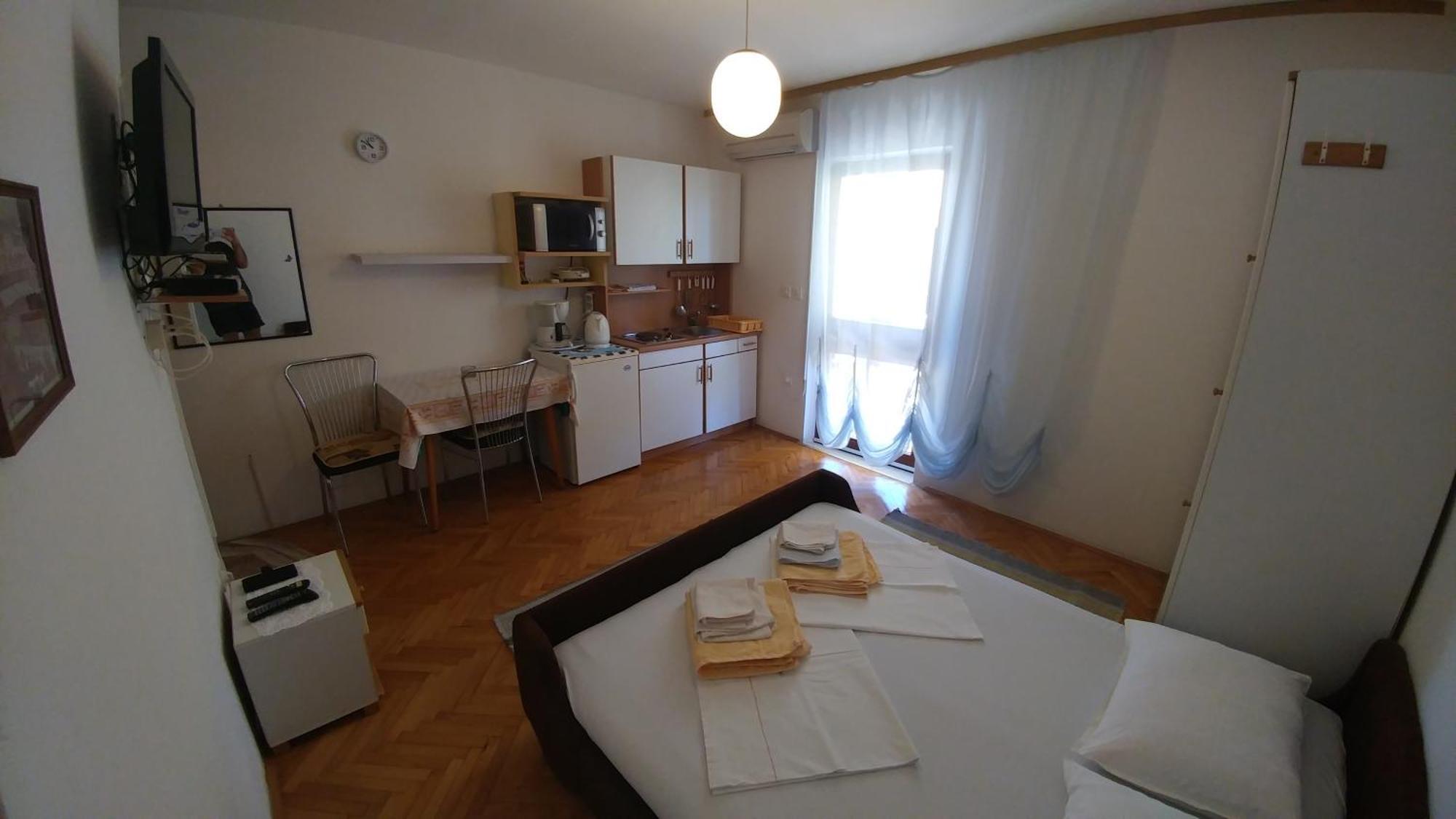 Apartments Dora Banjol Luaran gambar