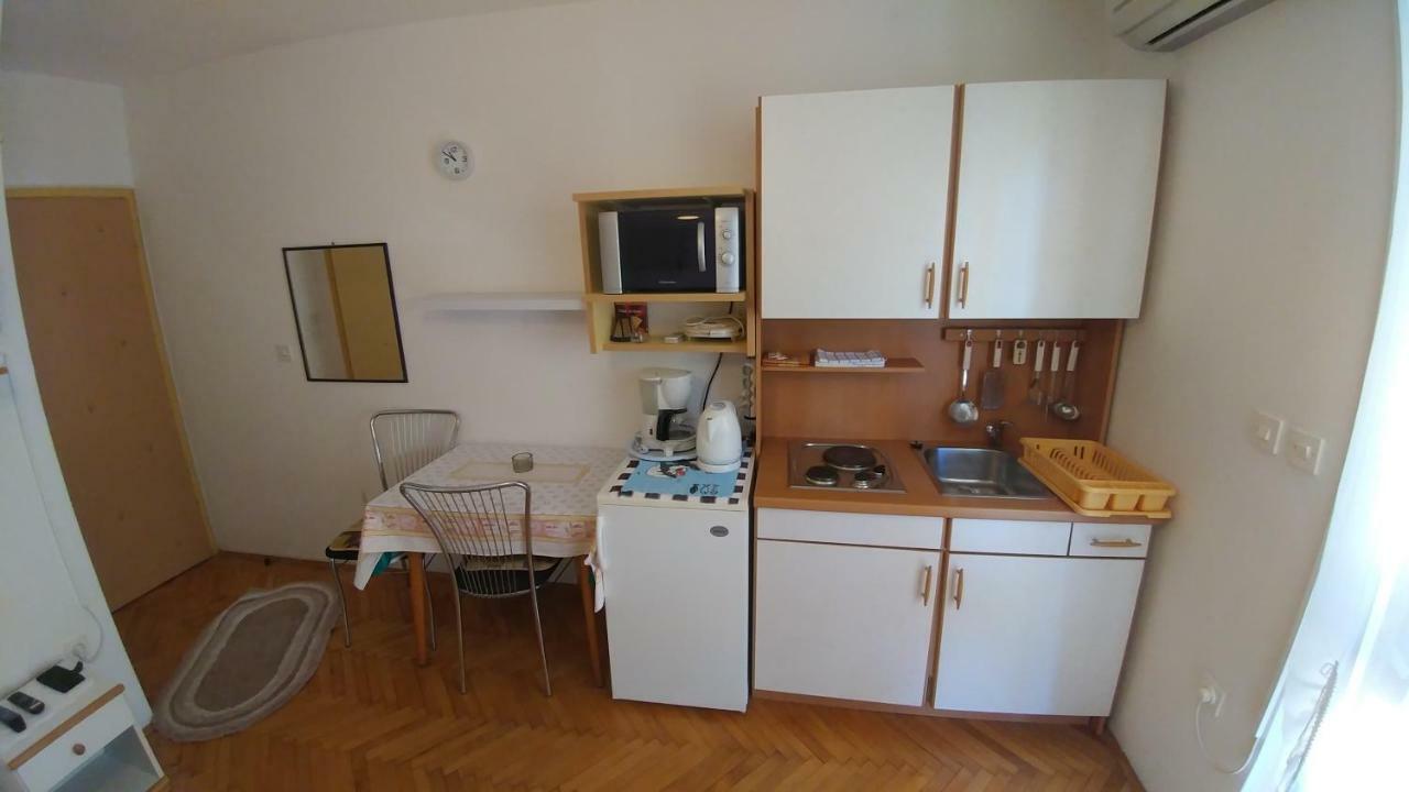 Apartments Dora Banjol Luaran gambar
